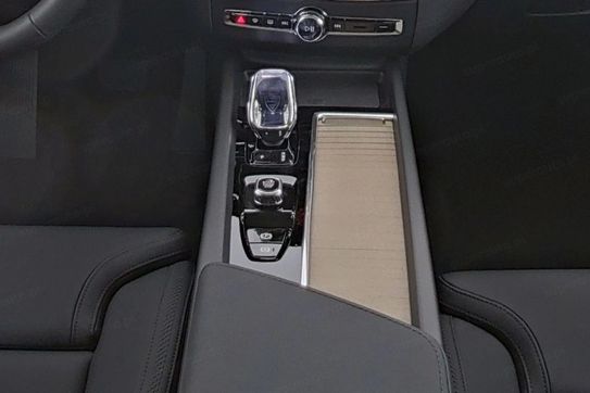 Volvo XC60 B5 B AWD Plus Dark