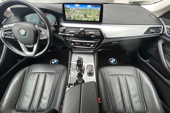 BMW Seria 5 518d aut
