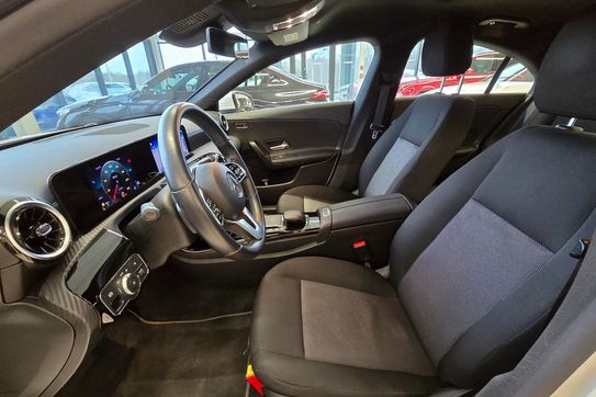 Mercedes CLA 200 mHEV 7G-DCT