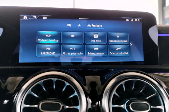 Mercedes CLA 250 e AMG Line