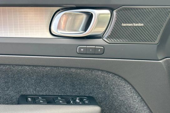 Volvo XC40 B3 Plus Dark