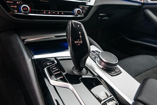 BMW Seria 5 518d  aut