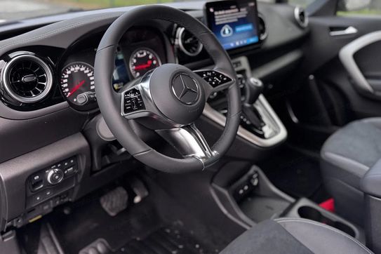 Mercedes T klasa T 180 d Standard Progressive A7