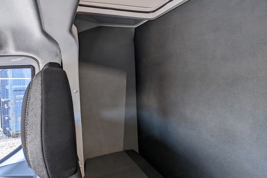 Iveco Daily 35S18 Zabudowa 10EP + Tył Spanie