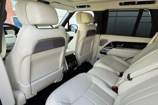 Land Rover Range Rover P550e Autobiography