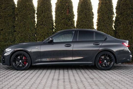 BMW Seria 3 330e M Sport sport-aut
