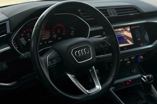 Audi Q3 35 TFSI mHEV S-Line S tronic