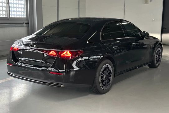 Mercedes E Klasa 220 d 4-Matic Avantgarde