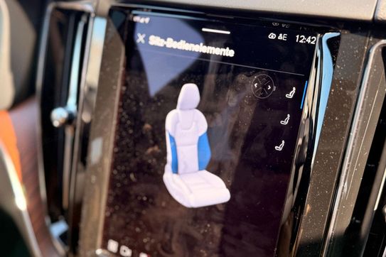 Volvo XC60 B5 B AWD Plus Dark aut