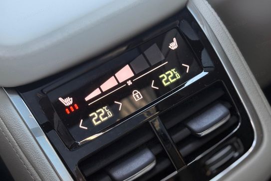 Volvo XC90 T8 AWD Plug-In Hybrid Ultra Bright 7os aut