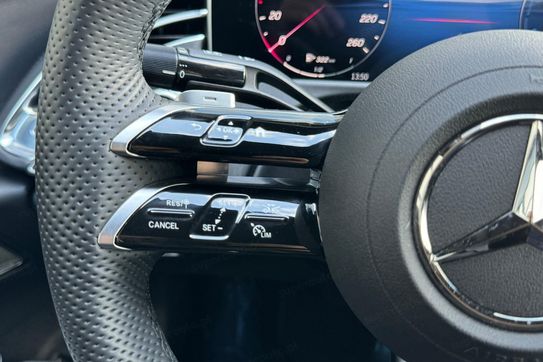 Mercedes Klasa E 300 e 4-Matic AMG