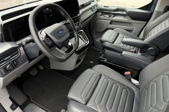 Ford Tourneo Custom 320 L2 Titanium X AT8