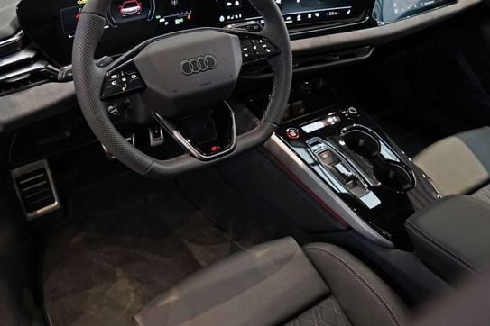 Audi A5 e-Hybrid quattro S line Avant