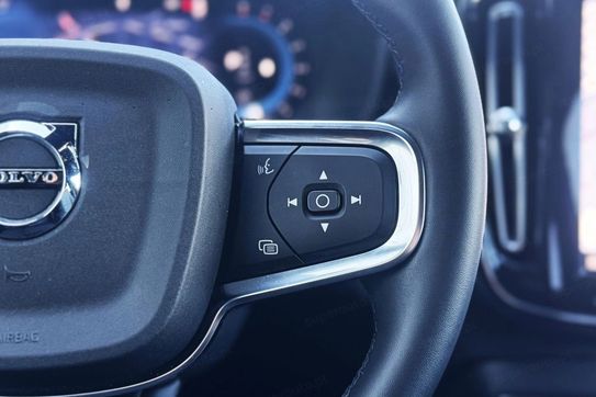 Volvo XC40 B3 Plus Dark