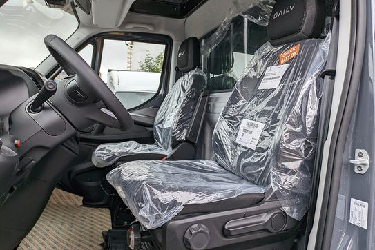 Iveco Daily 70C18 Zabudowa 15EP + Winda