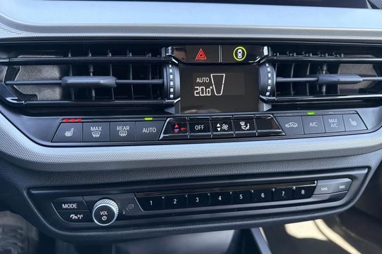 BMW Seria 1 118i Advantage