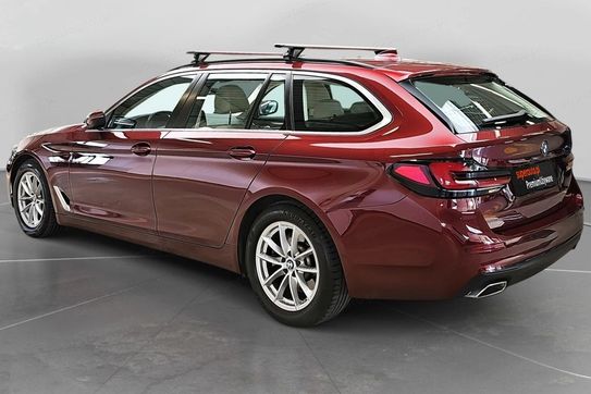 BMW Seria 5 518D Mhev