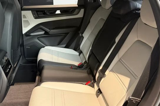 Porsche Cayenne Coupe Black Edition