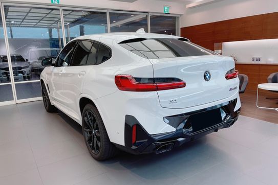 BMW X4 M40i