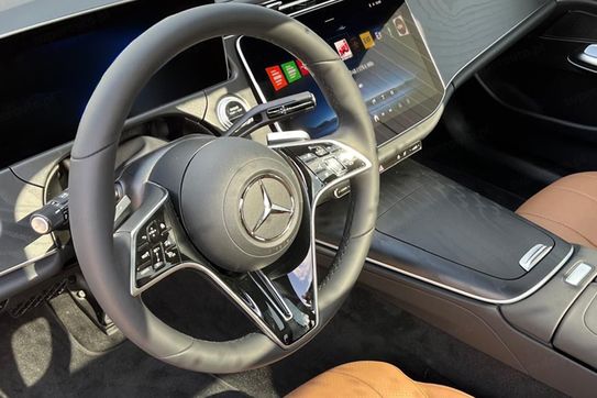 Mercedes E Klasa 200  4-Matic Avantgarde