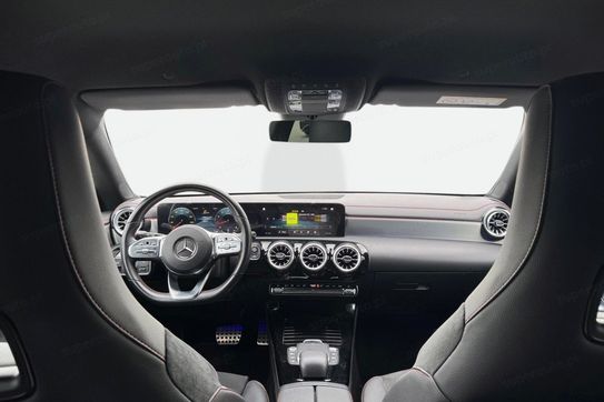 Mercedes CLA Shooting Brake 200 AMG Line