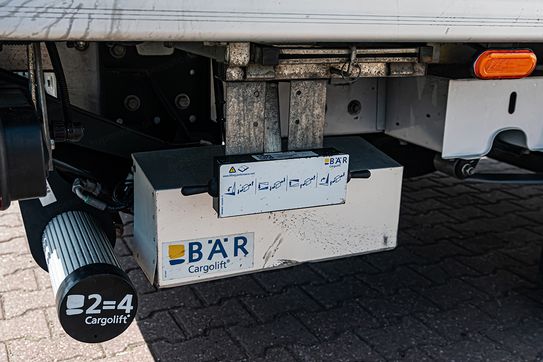 Renault Master L3 Kontener + Winda