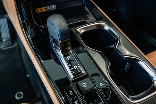 Lexus NX 350h Omotenashi 2.5 Hybrid AWD