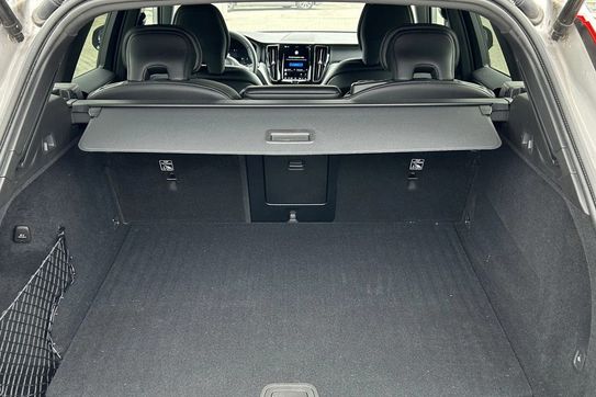 Volvo XC60 B4 B Plus Dark aut