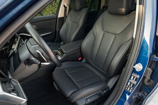 BMW Seria 3 320d xDrive mHEV aut