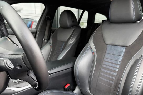 BMW Seria 3 Touring 318d Sport Line