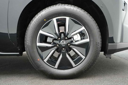 Toyota bZ4X Style EV