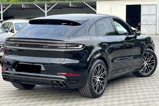 Porsche Cayenne Coupe E-Hybrid Black Edition