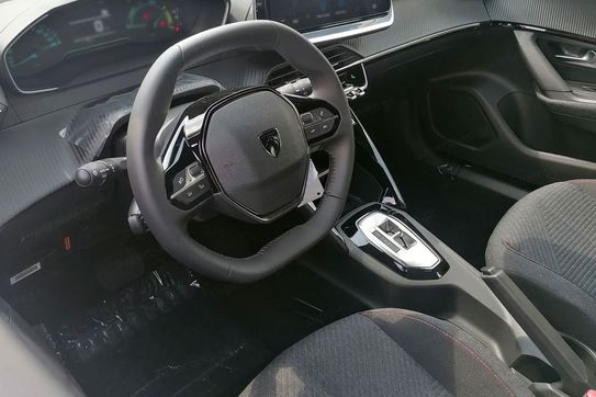 Peugeot 2008 Edition e-DCS6 PureTech mHEV