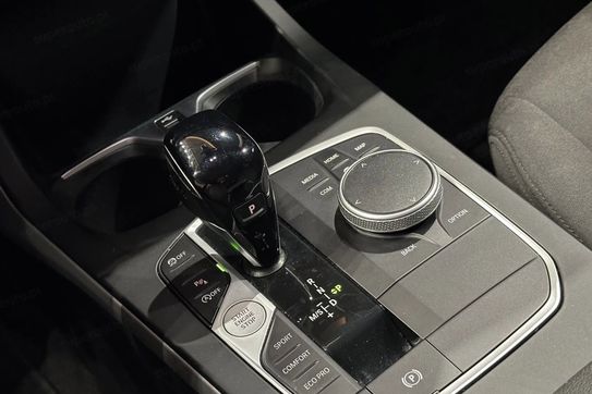 BMW Seria 1 118i Advantage aut