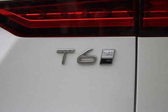 Volvo V60 T6 AWD Plug-In Hybrid Plus Dark