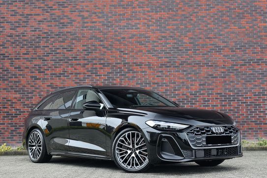 Audi A5 e-Hybrid quattro S line Avant