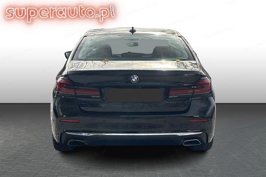 BMW Seria 5 530i xDrive Luxury Line
