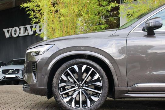 Volvo XC90 B5 AWD Ultra Bright