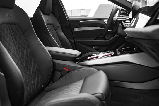Audi A6 e-Hybrid quattro