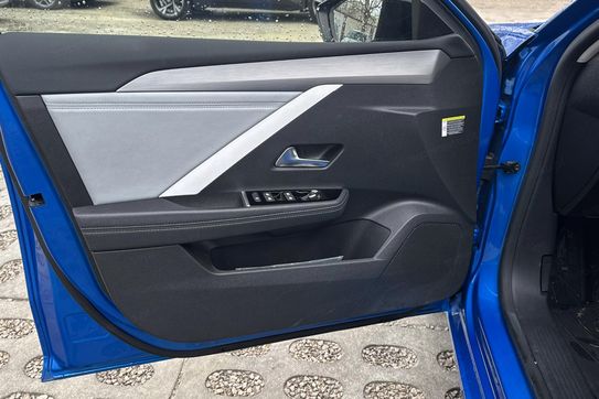 Opel Astra Elegance 1.2 T  S&S