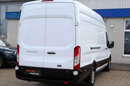 Ford Transit L4H3