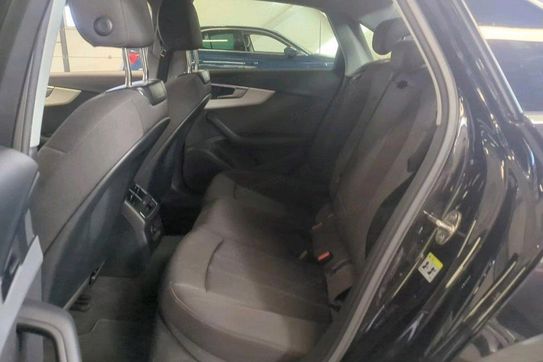 Audi A4 35 TFSI mHEV S tronic