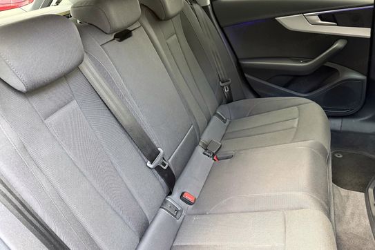 Audi A4 Avant 35 TFSI Advanced