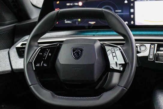 Peugeot 3008 Allure e-DCS 1.2 mHEV