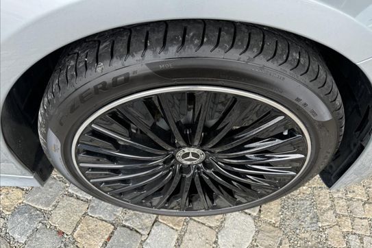 Mercedes Klasa E 220 d  4-Matic AMG