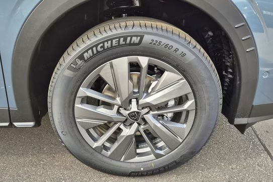 Peugeot 5008 Allure e-DCS6 1.2 mHEV