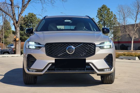 Volvo XC60 T6 Plug-In Hybrid AWD Ultra Dark