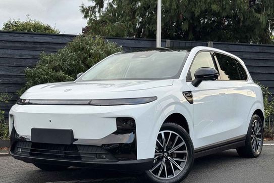 Leapmotor B10 Design Hybrid EV 18,8 kWh