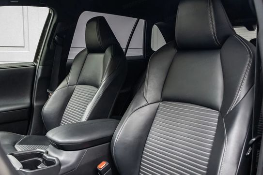 Toyota RAV4 2.5 Hybrid Black Edition By Jbl 4X4