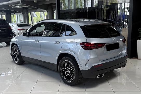 Mercedes GLA 220  4-Matic AMG Line
